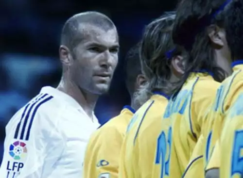 Zidane_2_134263521954507286_big-cine_deskt.webp